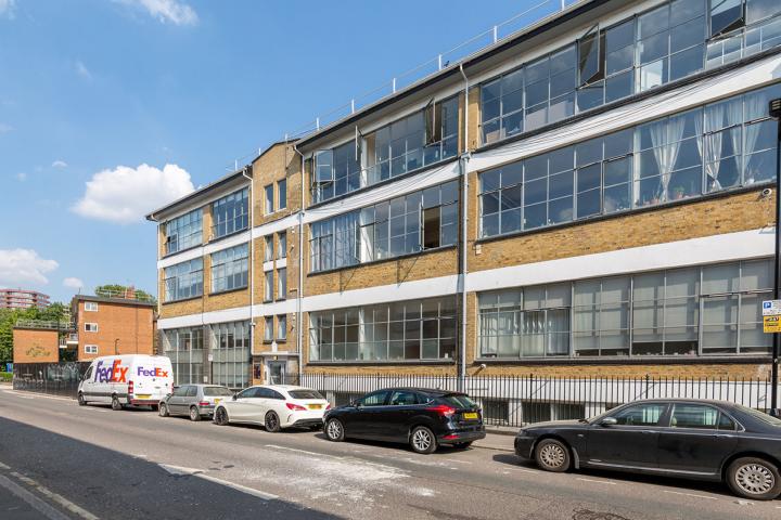 One bedroom warehouse apartment offering loft style features Eagle House, Eagle Wharf Road  , Angel / Shoreditch / Old Street